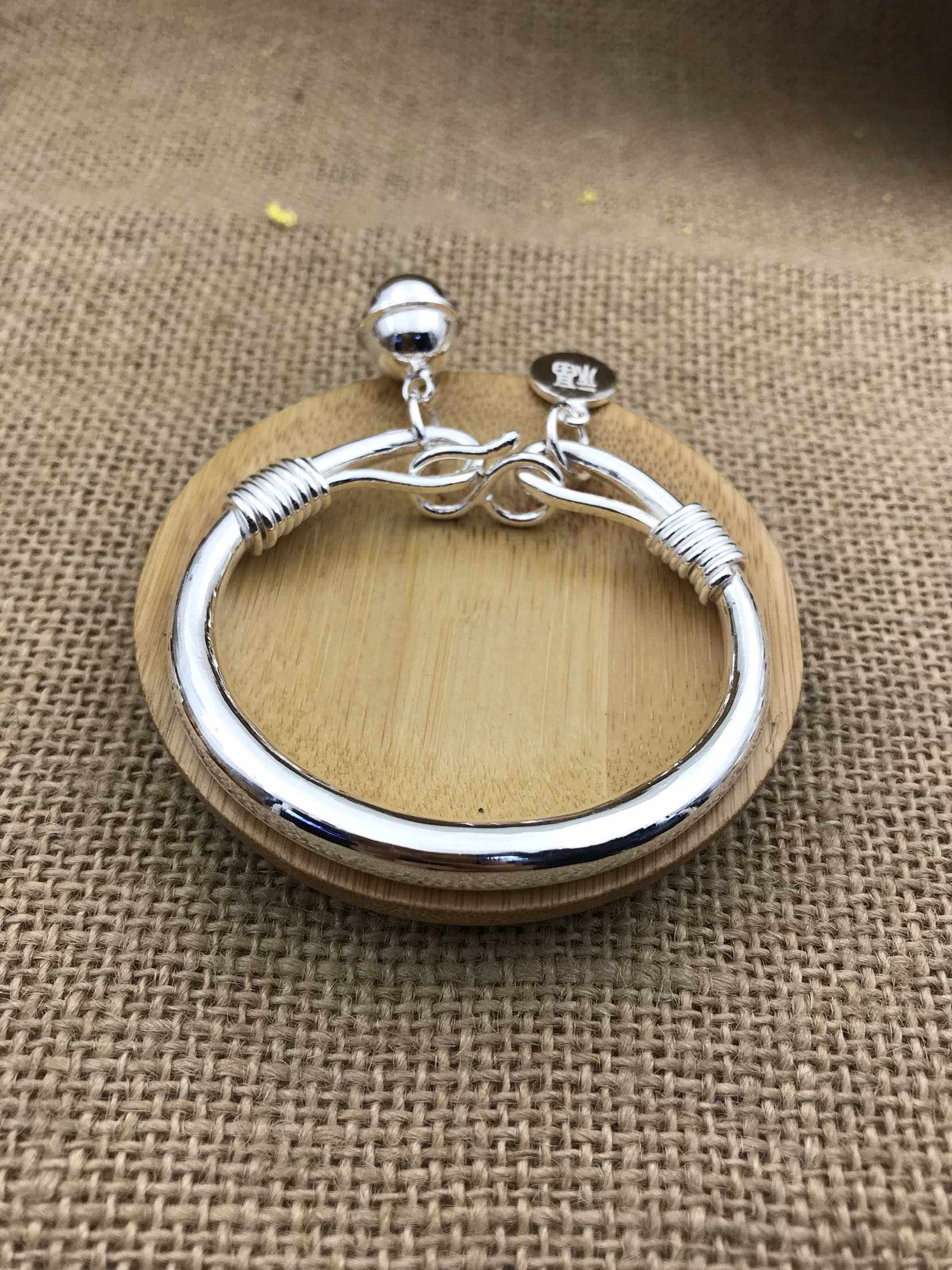 新纯银手工银手镯999足银定制实心圆条开口马蹄形白银雪花银镯