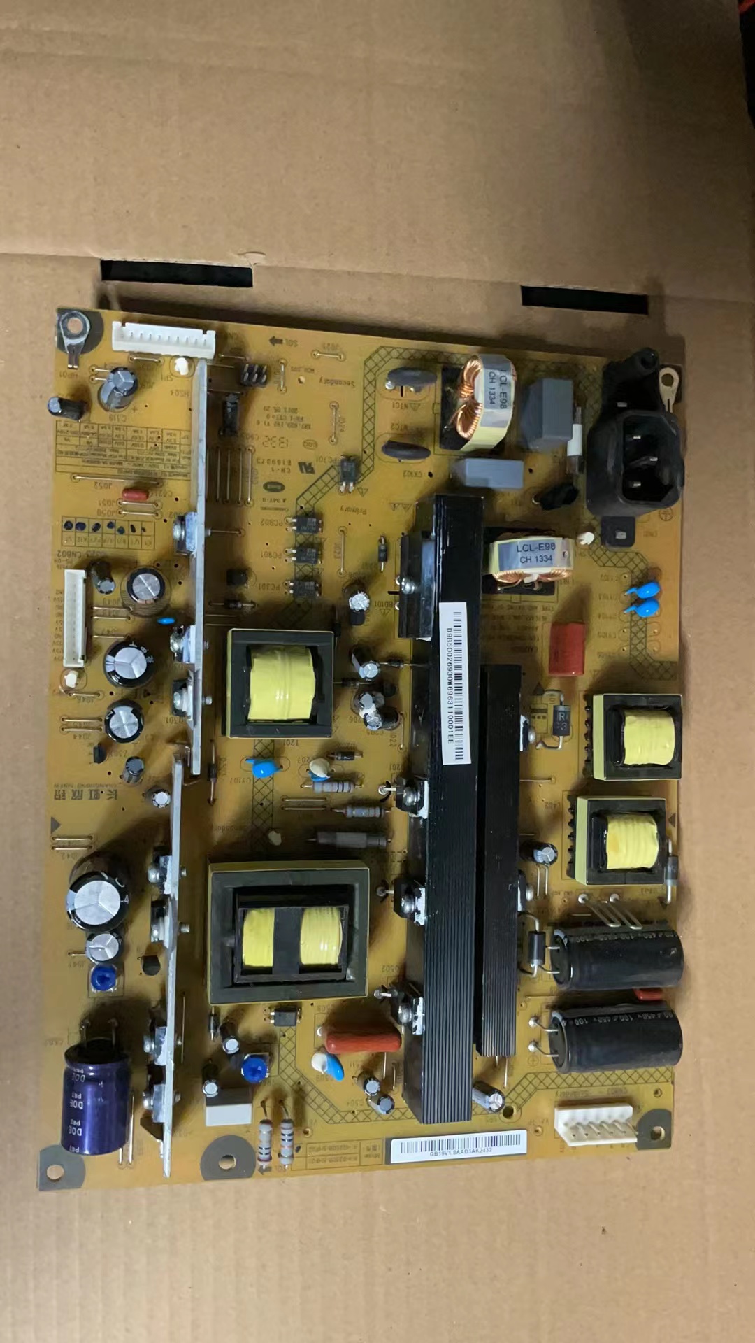 长虹3D51C2080电源板R-HS250B-5HF01/5HF02 XR7.820.192V1.5/V1.6