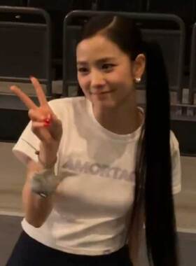 金智秀2025亚巡演唱会东京站周边JISOO同款衣服露脐高腰短袖T恤女