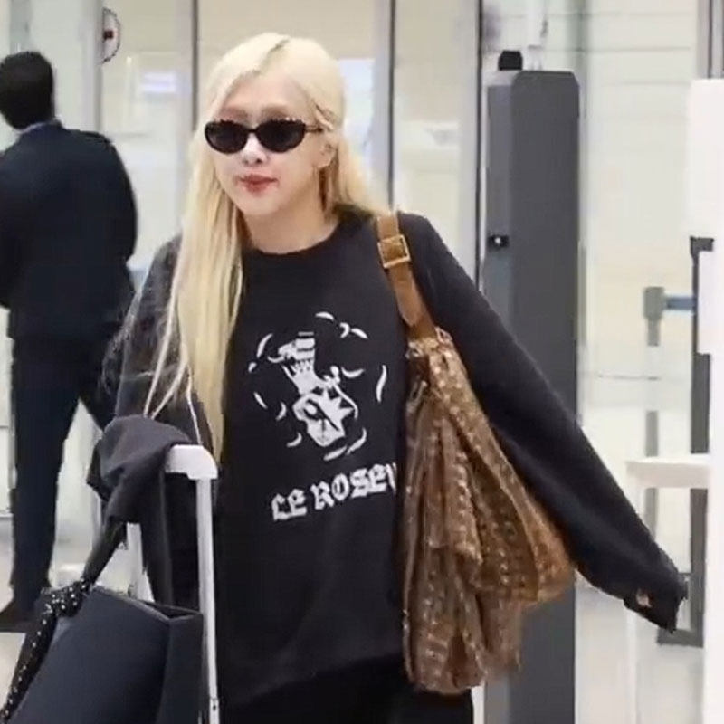 朴彩英机场穿搭衣服ROSE同款卫衣圆领套头印花薄款加绒秋冬季外穿