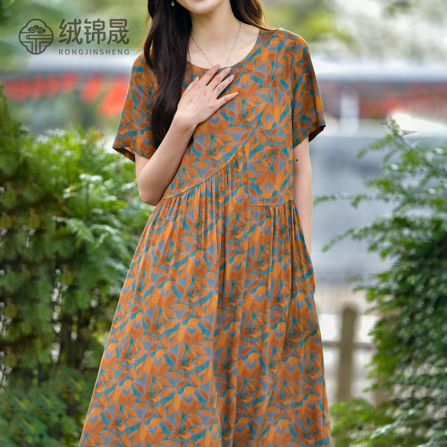 2026夏季新款棉绸连衣裙女人造棉时尚宽松大码中长款旅游度假裙子