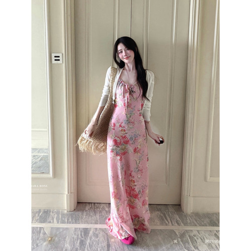 DARA ROSE-法式茶歇吊带碎花气质收腰显瘦海边度假连衣裙S9580