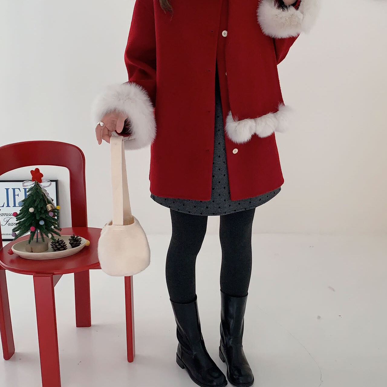 爆款上新过年战袍太美啦～劲爆补单款高级感圆领进口毛围巾韩系新