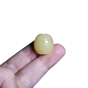天然原矿俄料蜜蜡富甲天下背云雕刻件吊坠配饰件diy隔珠琥珀龟背