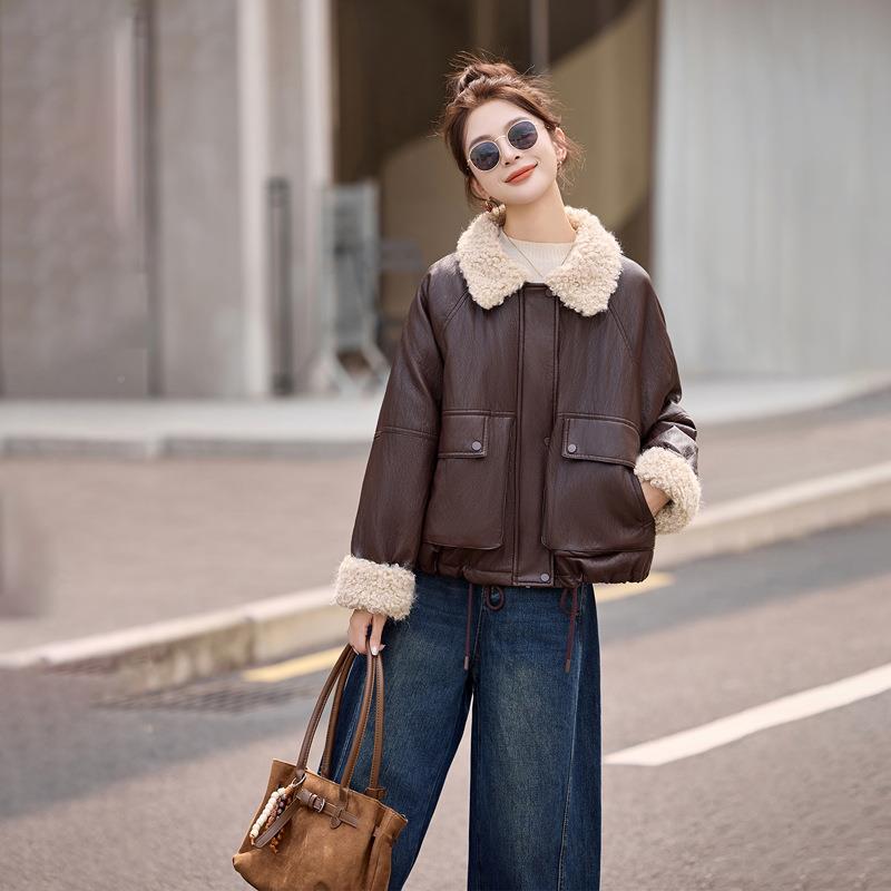 羽绒服女2025HE99846-冬新款设计感季小众毛领8拼接小个H子时尚外