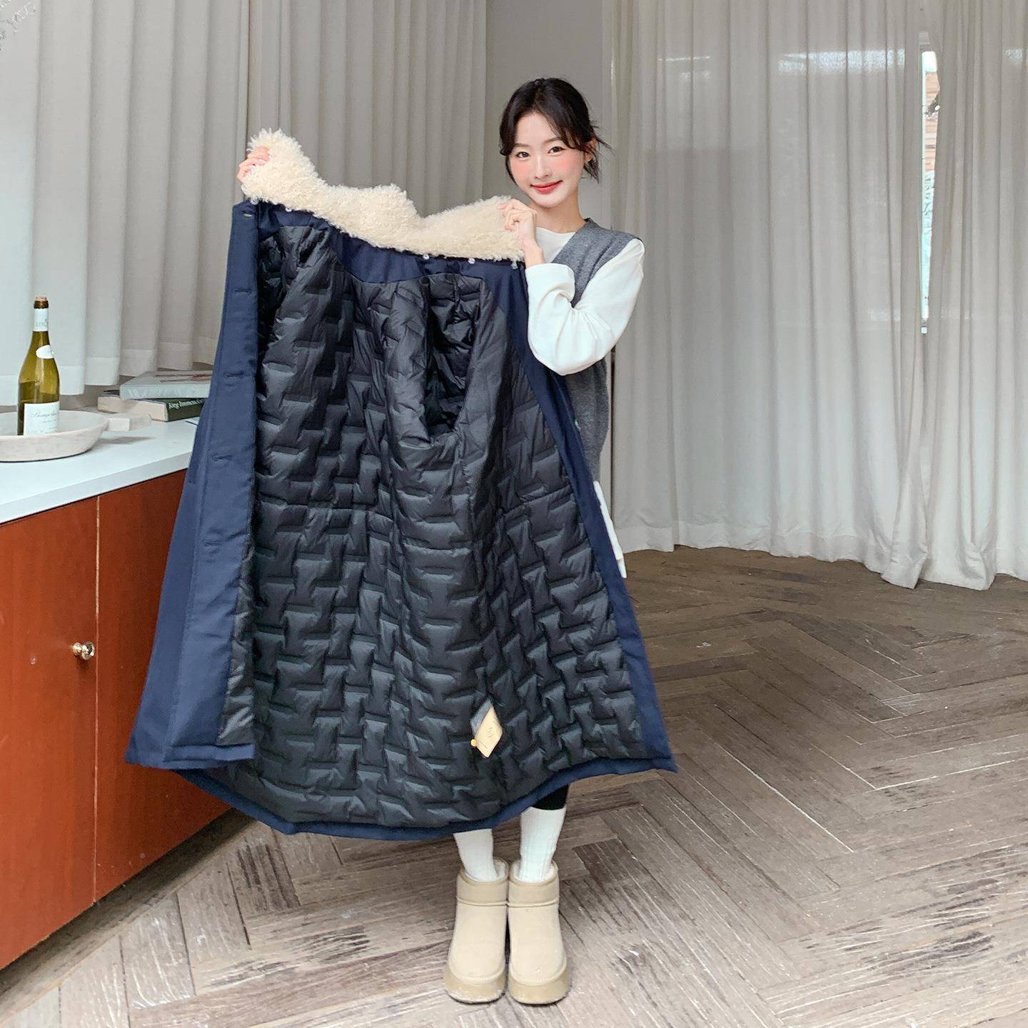 藏青色羊羔毛翻领羽绒服白新外套质女冬季2D118-614025款气收腰千