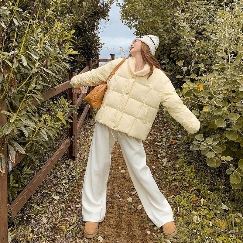 奶黄色针织拼气质短款绒服女冬季ZZB177 32024新款子小个羽加厚保