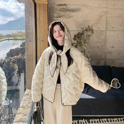C186-861白色千风气质连帽轻薄2羽绒服女025冬款金简约保暖9新0白