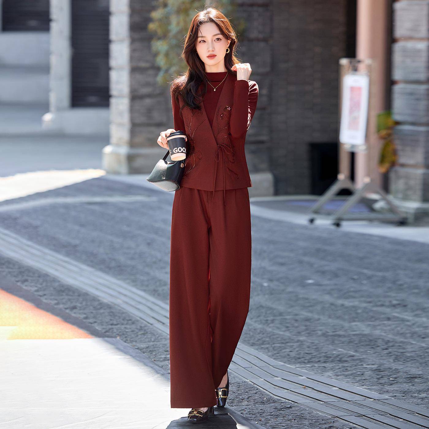 刺绣甲马休闲裤套ZJIN2566新女秋季2025款巨好看的早装秋气质打底