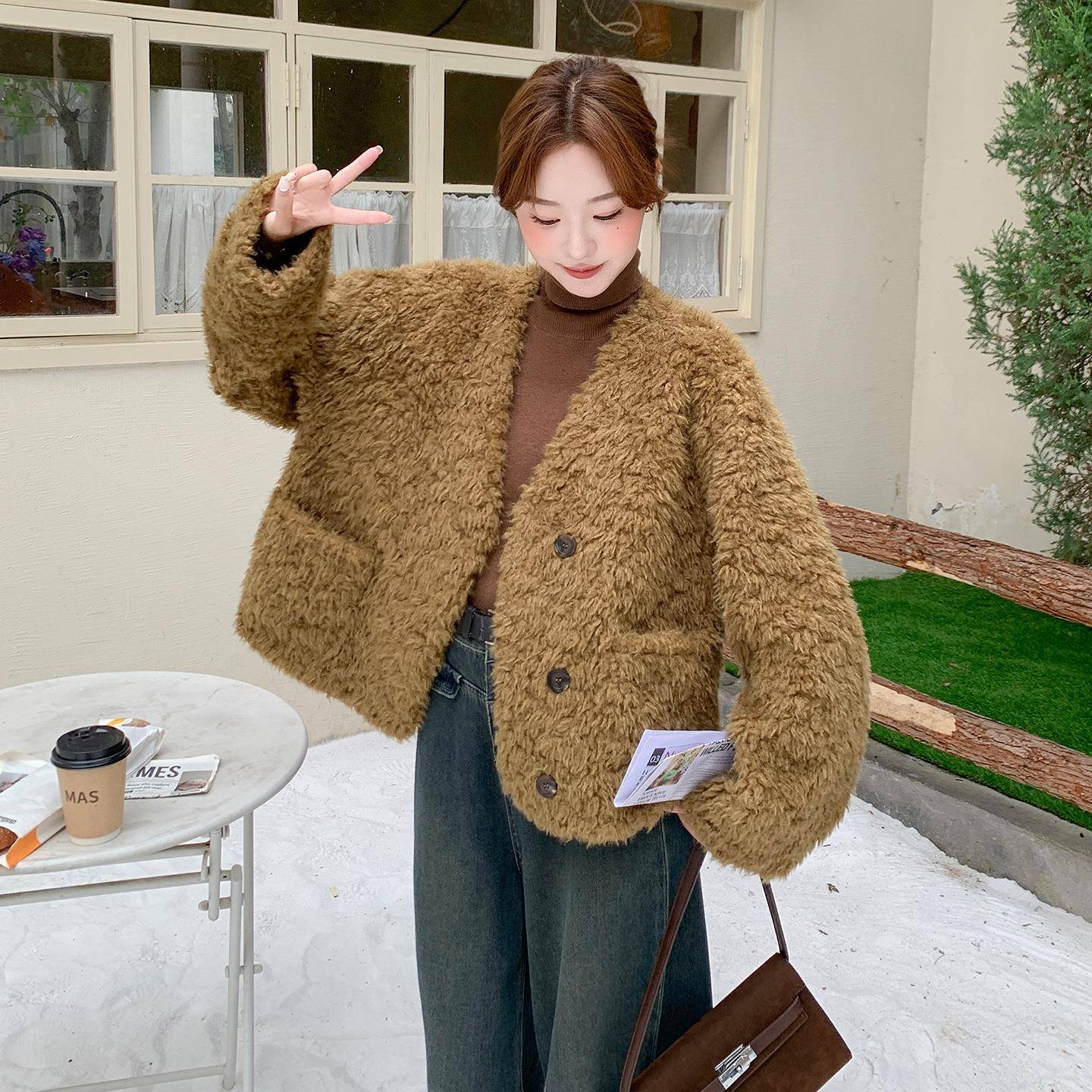 复古小风香V领羊羔C139-838毛短外套女2绒暖025冬新款小个子保加