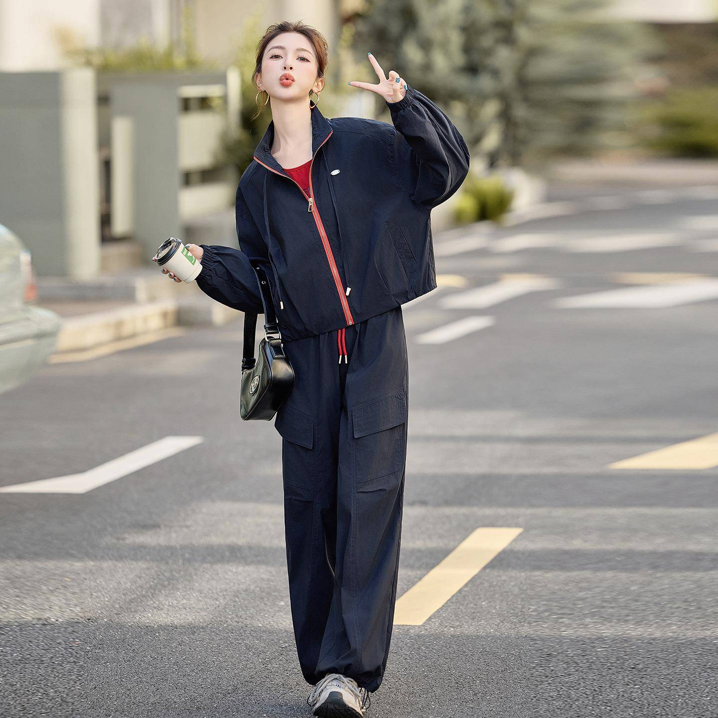 时HF8913-08尚套装2025秋季筒新款休闲减龄立领外套+背心+直裤三