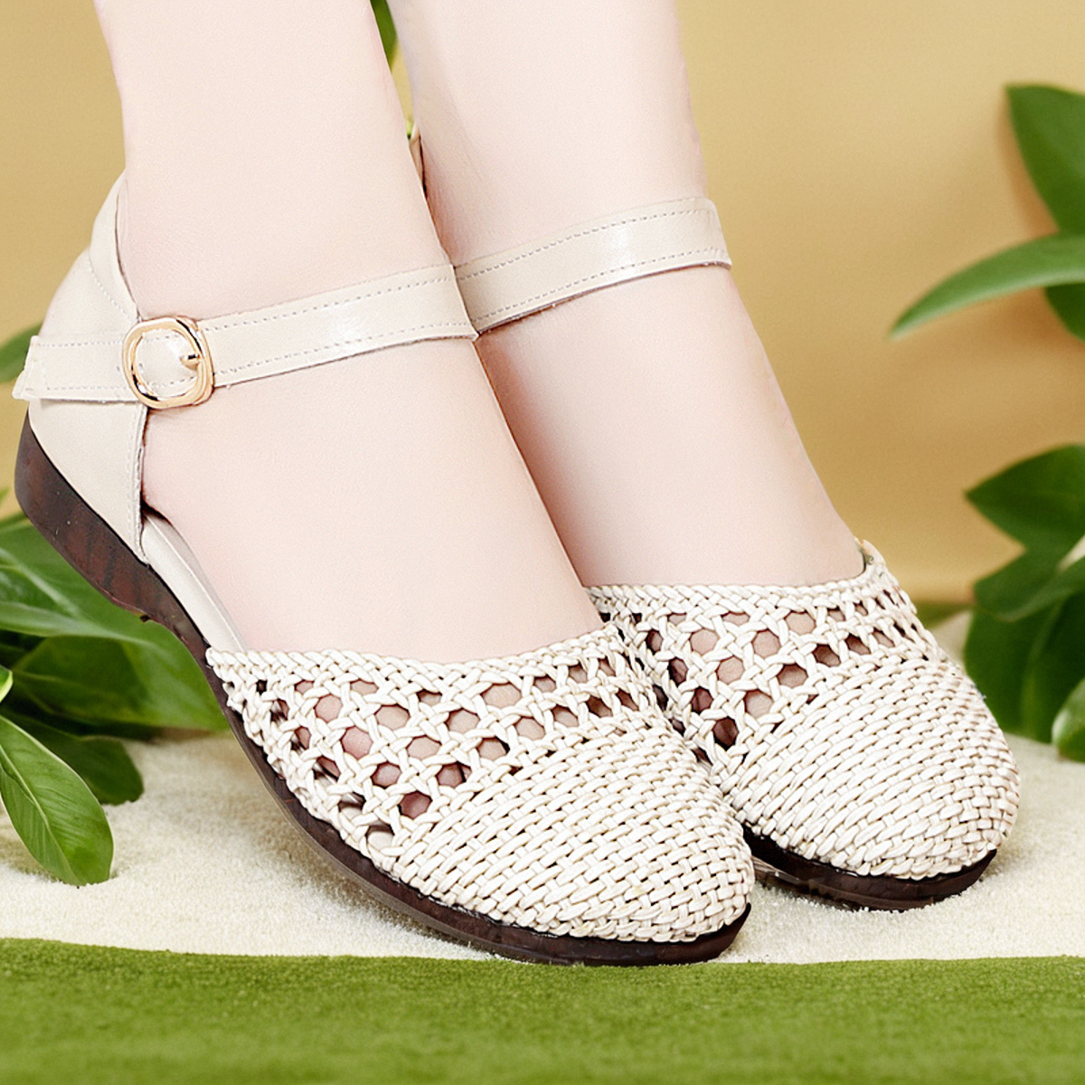 妈妈鞋凉鞋包头镂空真皮平底宽头