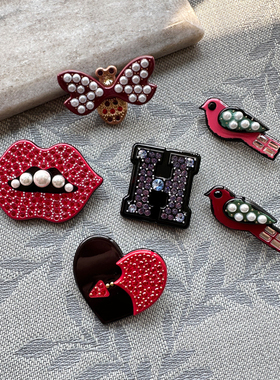 韩国AZNAVOUR/GRAIN de BEAUTE 精致可爱招财猫爱心胸针别针