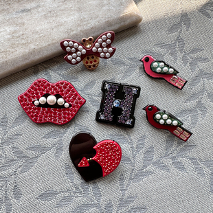 韩国AZNAVOUR/GRAIN de BEAUTE 精致可爱招财猫爱心胸针别针