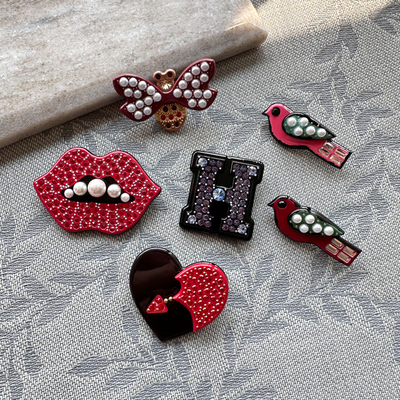 韩国AZNAVOUR/GRAIN de BEAUTE 精致可爱招财猫爱心胸针别针