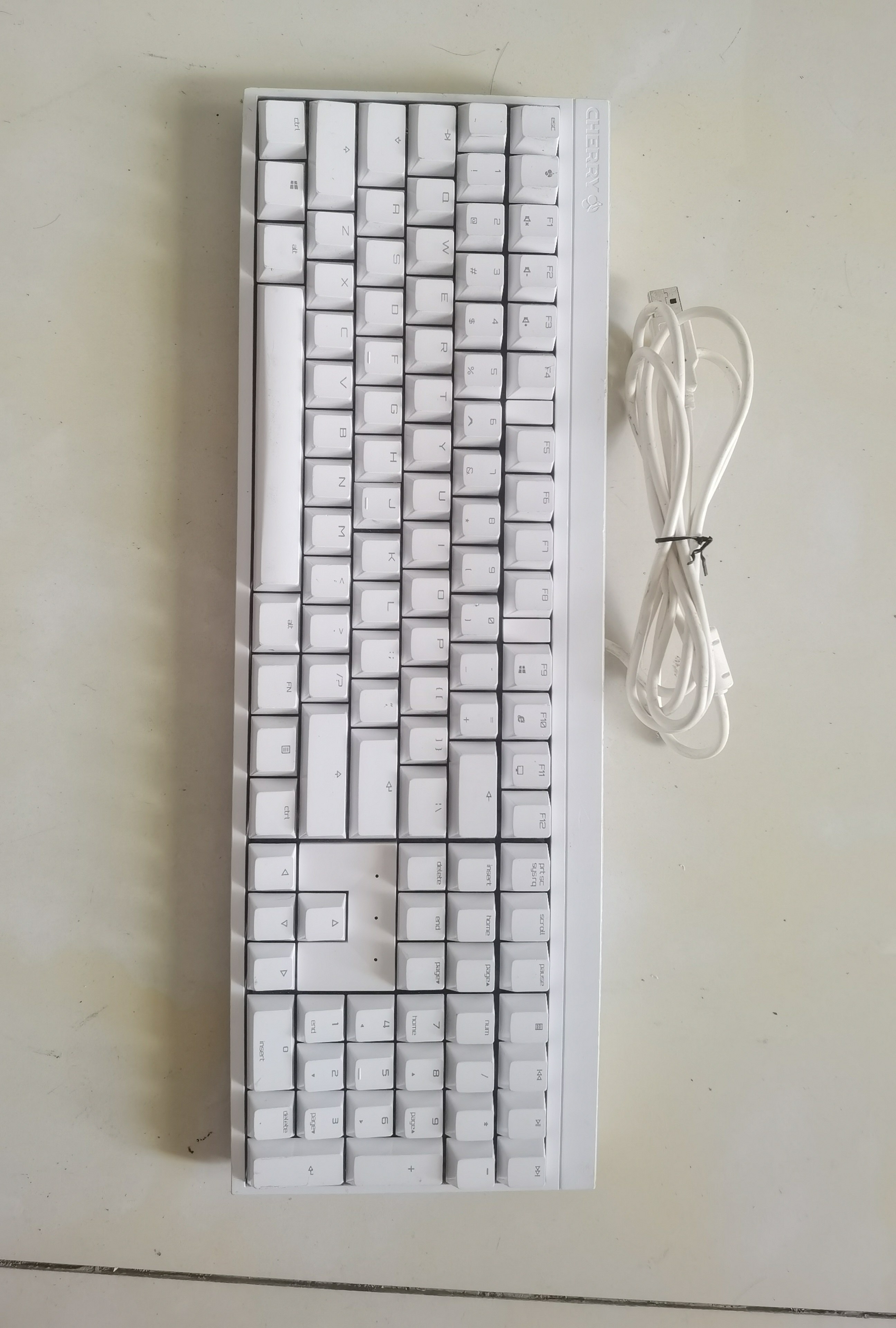 二手CHERRY MX2.0S G80-3820有线键盘白色 黑/红轴 无光 8成新