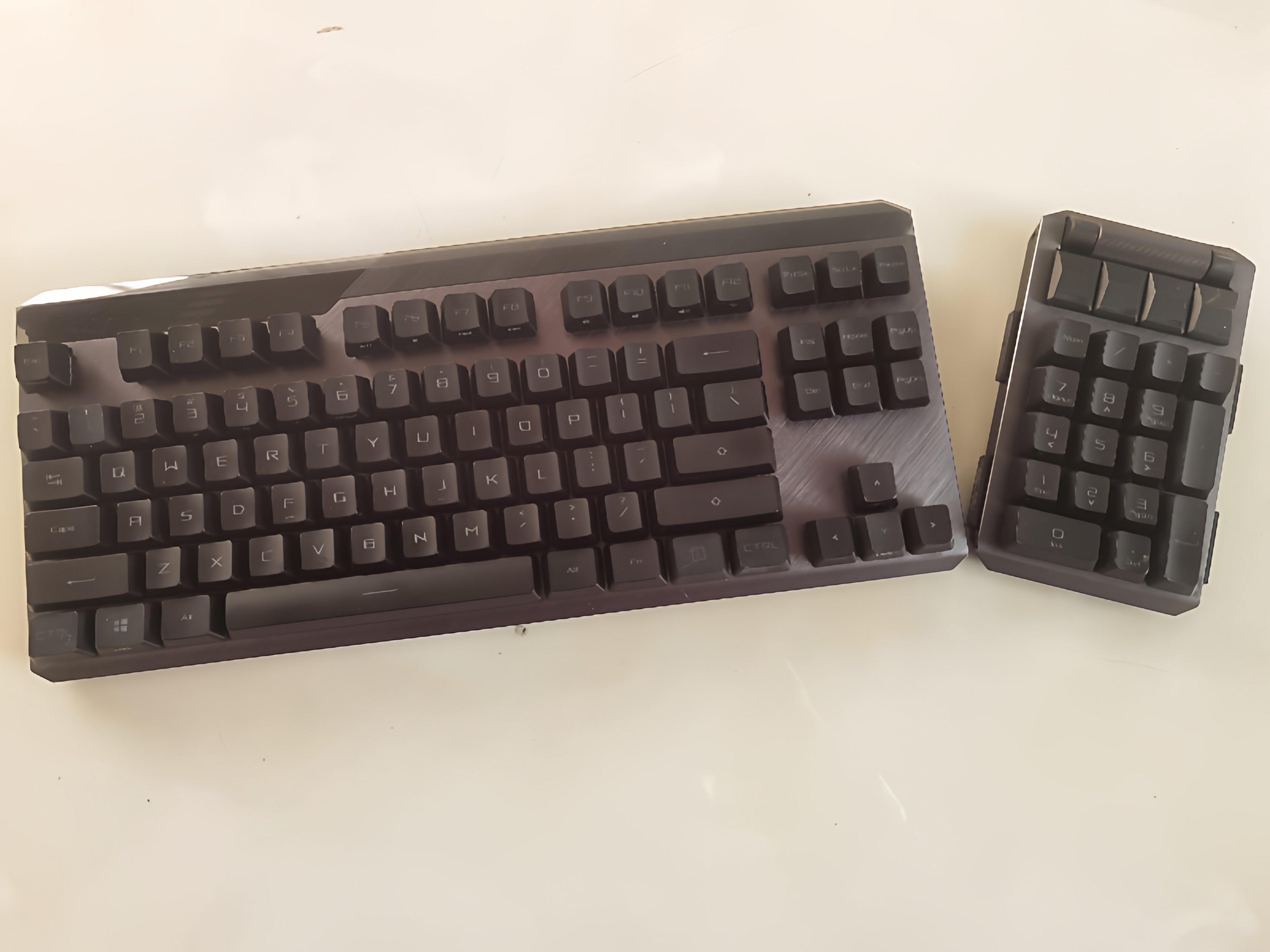 华硕Rog MA02 龙骑士2代 光轴红轴 使用正常