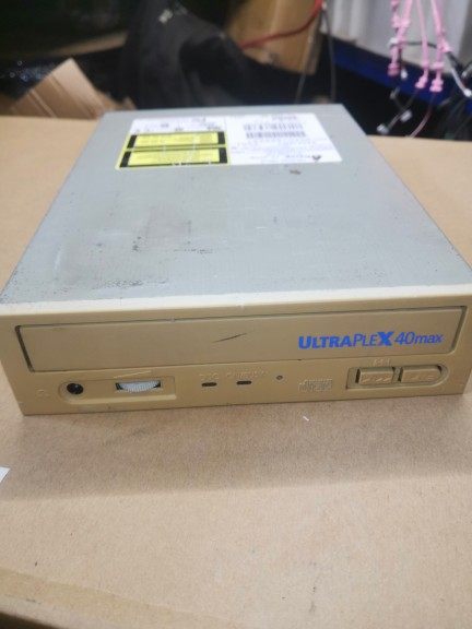 浦科特PX-40TSI SCSI 50p CD-ROM 工控光驱