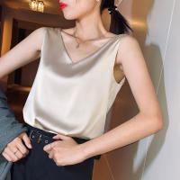 A plus-size, chubby girl wears a women's satin suit with a halter top. The loose base layer makes her look slimmer and covers her belly. She wears a sleeveless top on the outside thumbnail 3