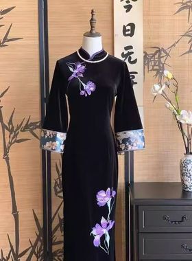 新中式黑色长款改良旗袍感复古重工刺绣连衣裙女2025秋冬新款
