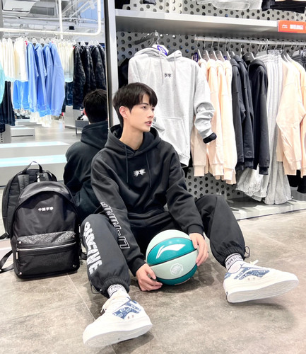 肖战同款李宁加绒春季季情侣卫衣