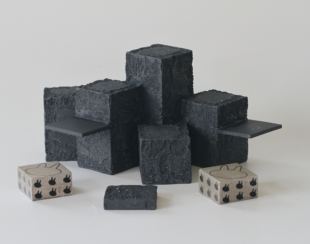 泡泡玛特拉布布labubu横山宏Ma.k机甲系列手办盲盒展示架展示台