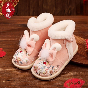 初步生莲25新款汉服鞋女童冬季加绒雪地靴国风拜年鞋儿童绣花棉鞋