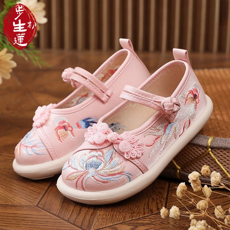 初步生蓮漢服鞋女童繡花鞋耐磨