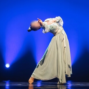 《夏日绝句》古典舞女子独舞绿色纯色飘逸长裙简约定制舞台表演服