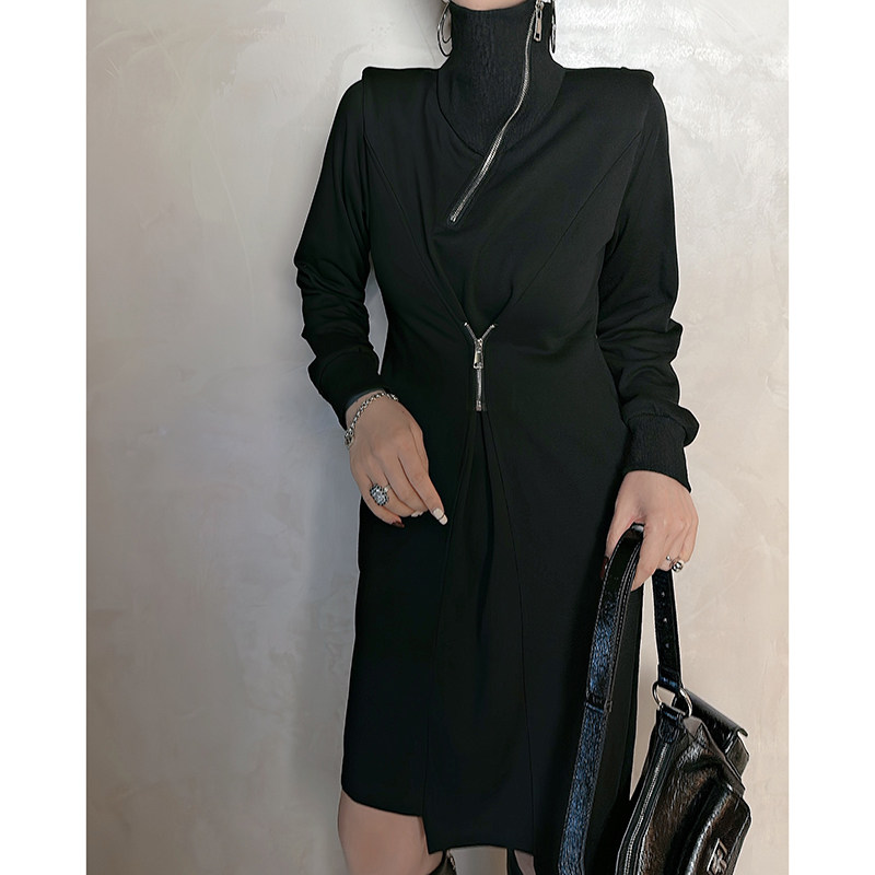 Dan Dan 黑色高领设计感小众炸街连衣裙女 春季新款个性卫衣裙子