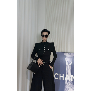 显瘦百搭时尚 Dan 修身 T恤女 上衣 黑色立领排扣长袖