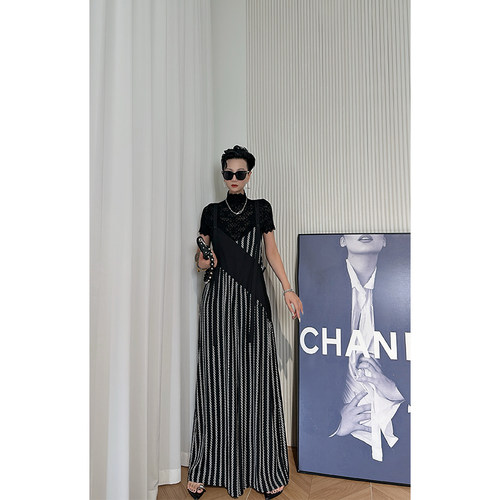 Dan Dan 黑白条纹吊带连体裤女