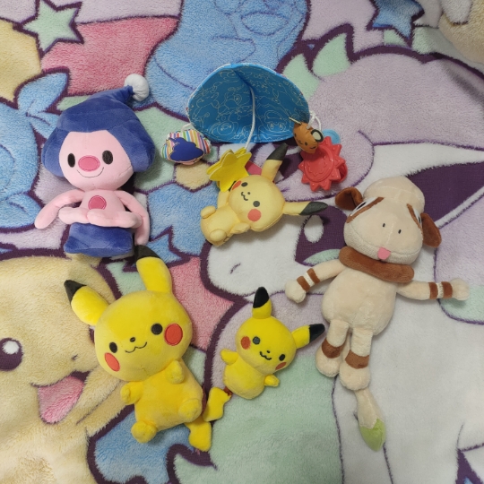 日本安抚毛绒pokemon床挂婴儿