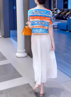 25576大爱美依缘夏季新时尚撞色宽松短袖上衣飘逸感半身裙女