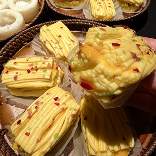 金丝蛋黄卷加热即食特色速冻早餐花卷馒头酒店宴席点心下午茶商用
