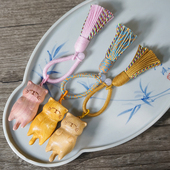 原木雕刻慵懒猫挂件榉木黄金檀血柏木雕刻招财猫diy流苏钥匙扣