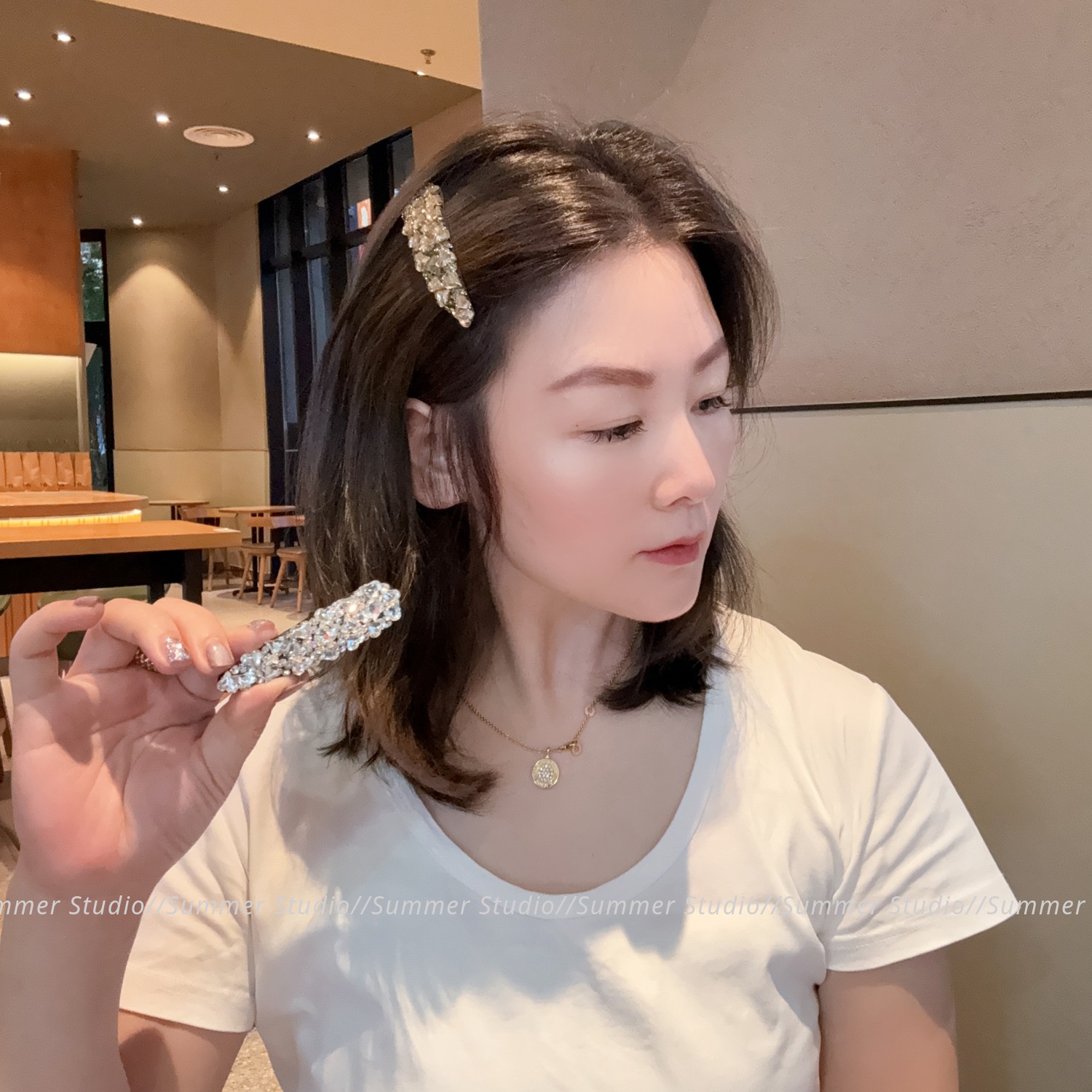 一只满钻的刘海夹~精致水钻
