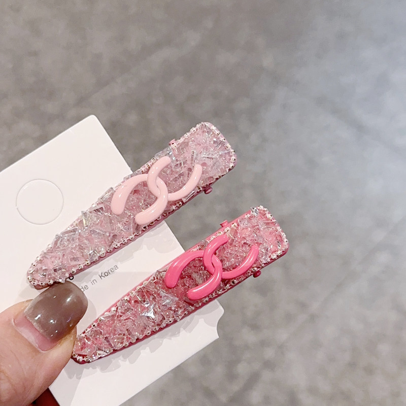 轻奢水晶字母鸭嘴夹高级感刘海夹粉色系气质发夹小发卡少女发饰,饰品/流行首饰/时尚饰品新,发饰,淘宝优惠券,粉丝福利购,淘宝优惠卷