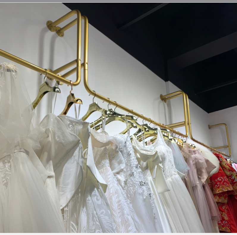壁挂式婚纱架子展示架铁聚财