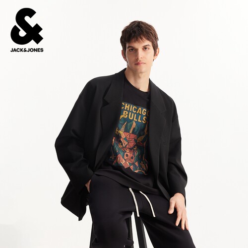 【NBA联名】杰克琼斯男装春季西服外套字母贴布百搭平驳领领型