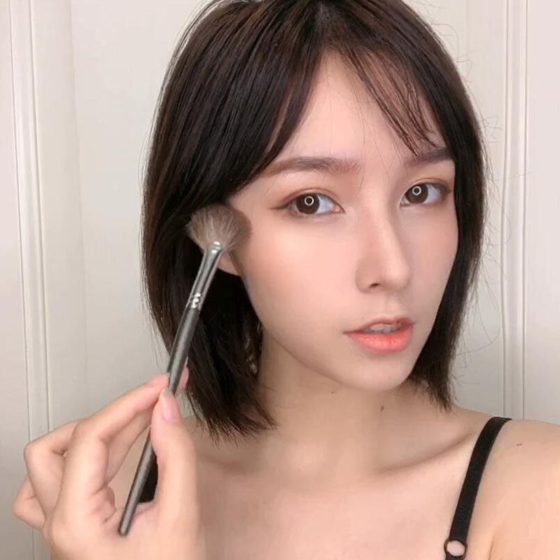 高光刷扇形刷扁头小号腮红刷一支装刷子动物毛提亮刷晒红刷正品