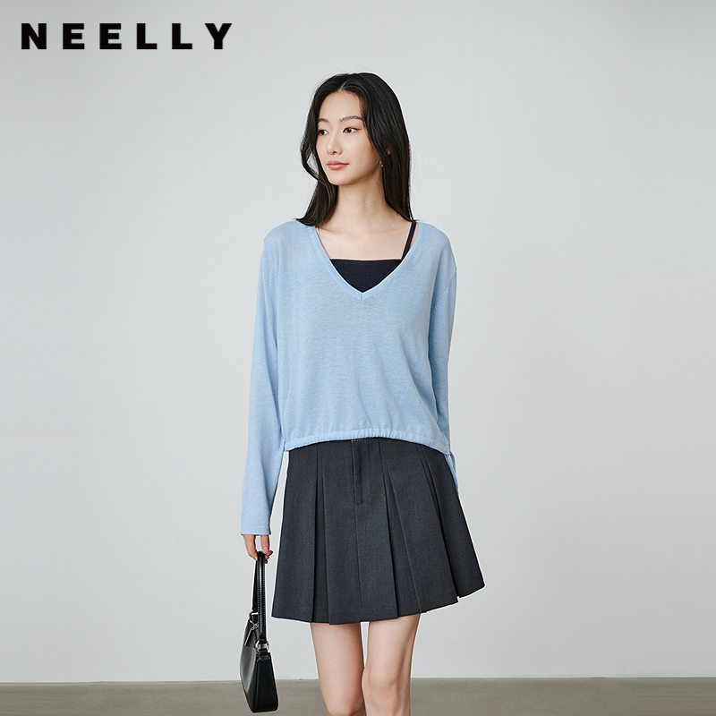 NEELLY纳俪商场同款秋冬新款V领宽松减龄针织衫女简约舒适T恤上衣