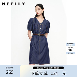 NEELLY纳俪商场同款夏季气质V领牛仔色连衣裙女明线收腰系带A字裙