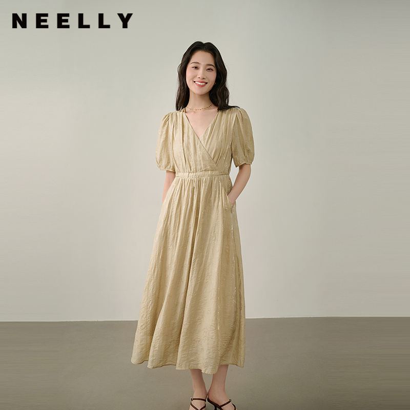 NEELLY纳俪商场同款夏季新款V领泡泡袖暗纹连衣裙女气质休闲长裙