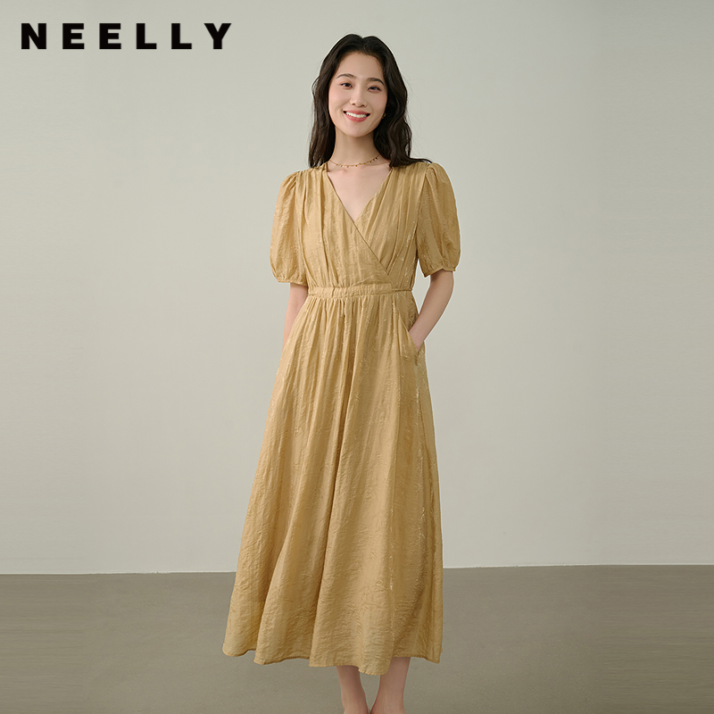 NEELLY纳俪商场同款夏季新款V领泡泡袖暗纹连衣裙女气质休闲长裙