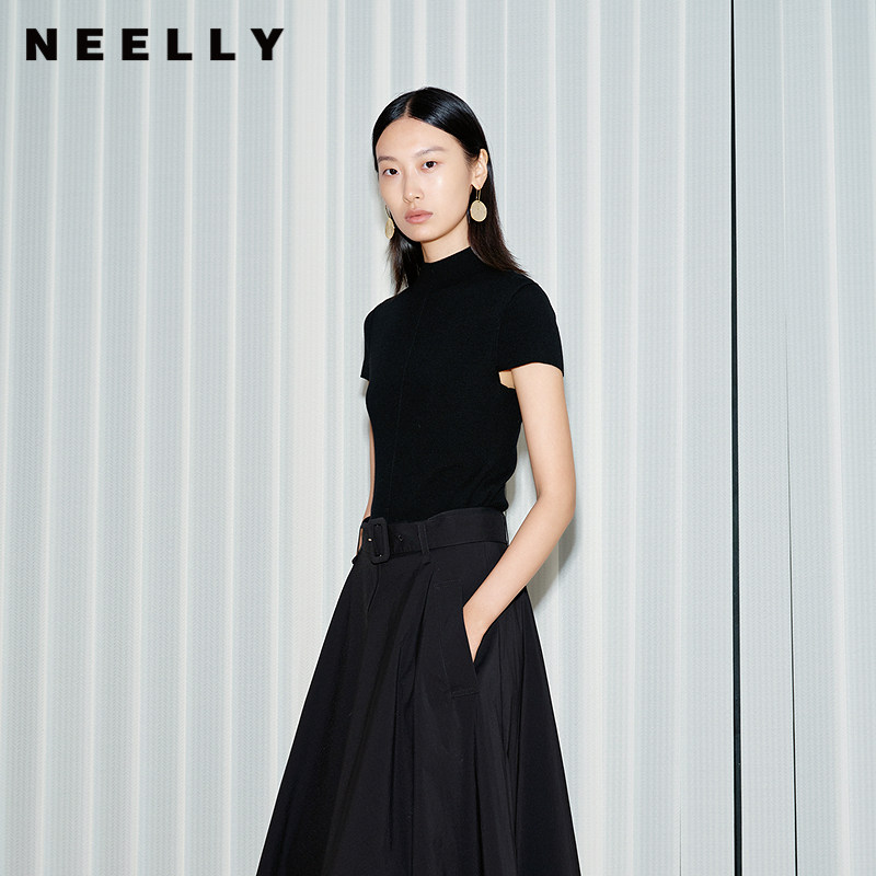 NEELLY纳俪商场同款夏季新款气质半高领短款针织衫女黑色修身上衣