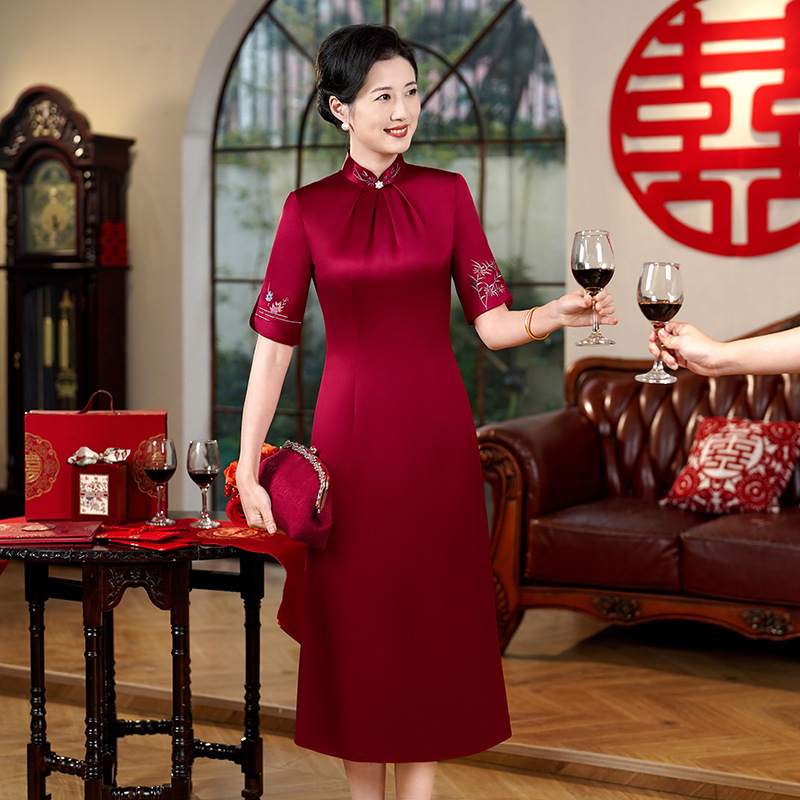 新款高端喜婆婆婚宴妈妈装旗袍 年轻新娘中式婚宴礼服 春夏季