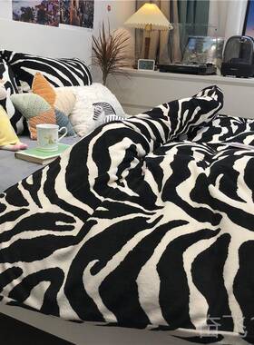 正品in季双面s牛奶绒黑色豹纹床上四件套珊瑚绒1.m51.8米冬三件套