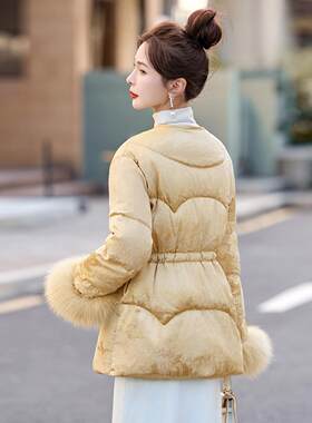 新式中国风狐狸毛服压花珠羽绒钉女冬季新款RS2860-1白鸭绒外套