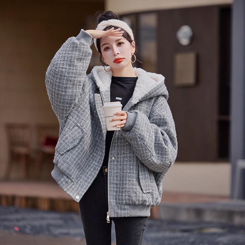 连SY859-11接帽羽绒服2024髦新款女装韩版时亮片拼格子时尚保外暖